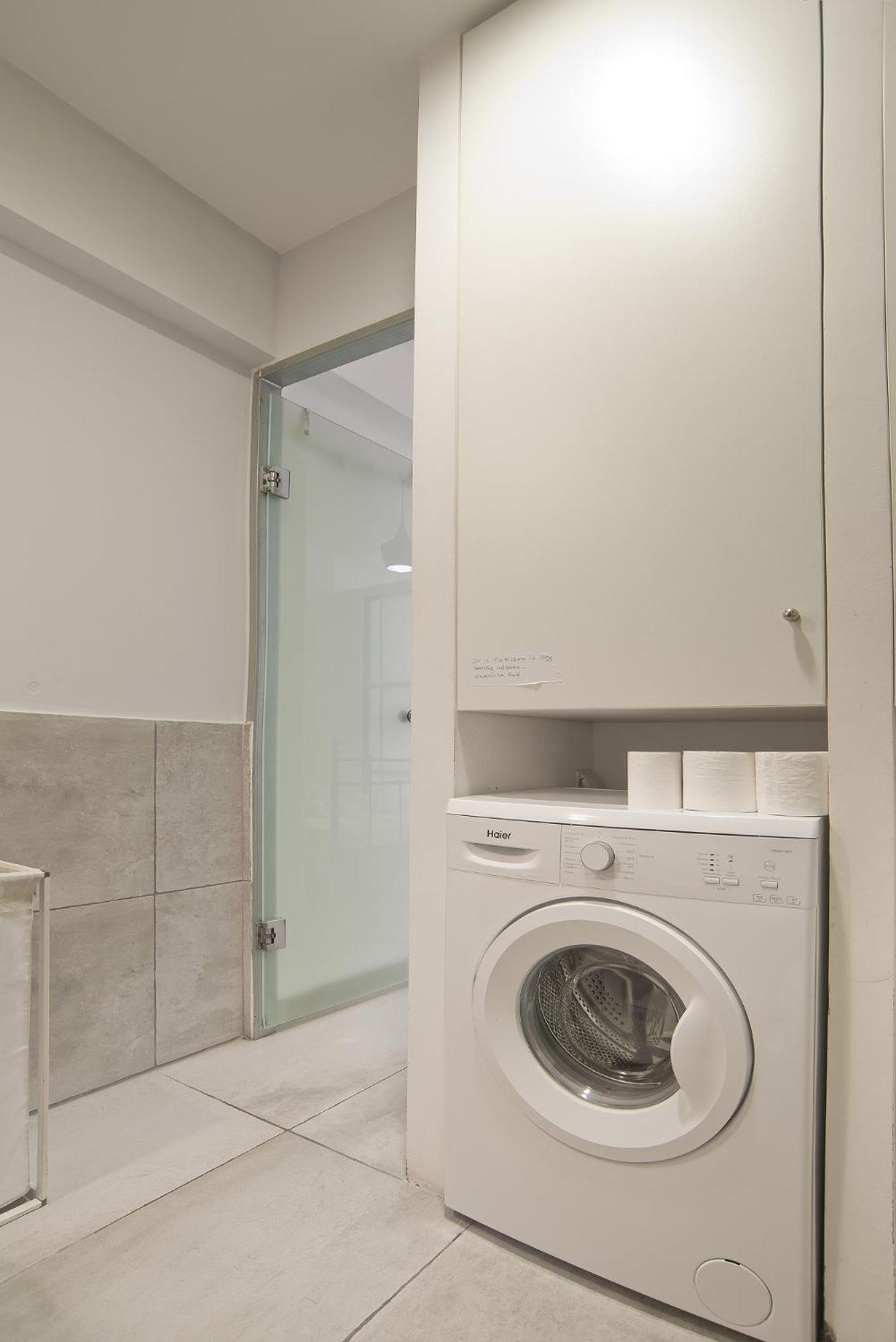 Milanou Glyfada G1 First * Athene
